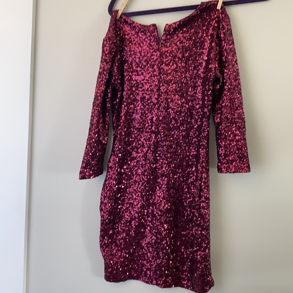 Red sequin dress - Picture 2 of 2